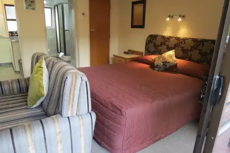 Beetham Park Motel - 35
