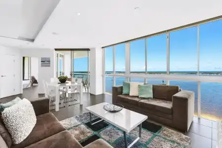 Crystal Bay on the Broadwater - 439