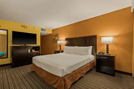 Best Western The Plaza Honolulu Airport - Free Breakfast - 45