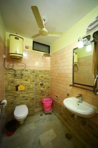 Sundeep Inn - 62