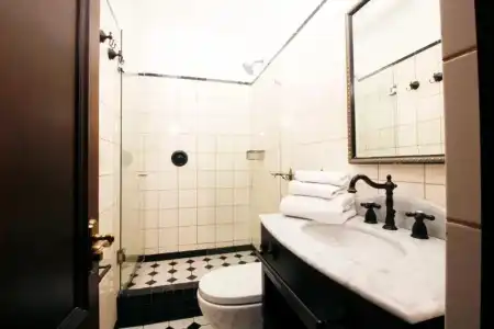 Boutique Castillo Rojo - 77