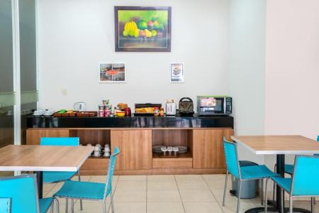 LeGreen Suite Senayan - 11