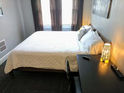 The Wayfaring Buckeye Hostel - 77