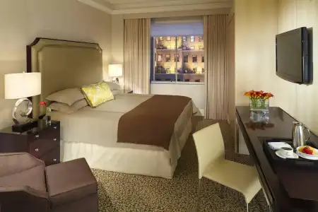 Omni Berkshire Place - 6