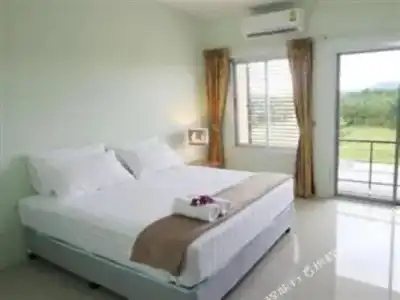 Palm Hill Resort - 8