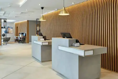 Courtyard by Marriott Oxford City Centre - 1