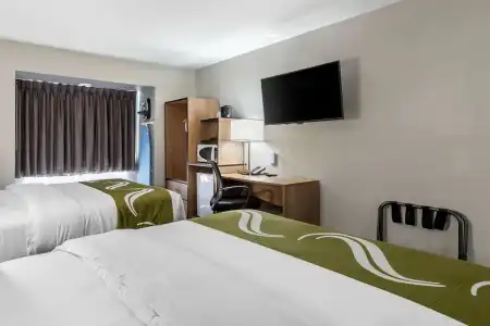 Days Inn by Wyndham San Antonio Downtown - 5