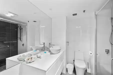 Gemini Court Holiday Apartments - 401