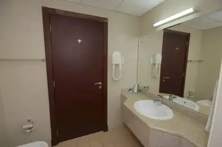 Parkside Suites Apartment - 9