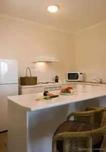 Tropic Towers Apartments - 17