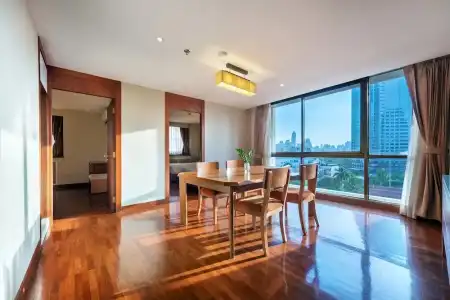 Bandara Silom Suites - 76