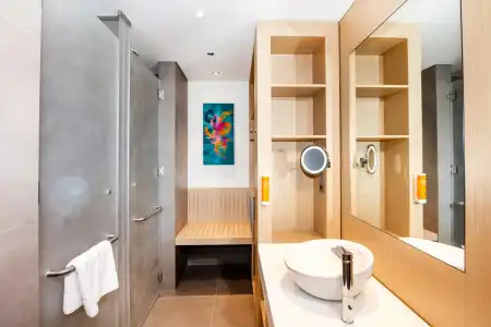 Premier Inn Dubai Dragon Mart - 10