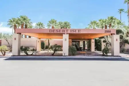 Desert Isle Resort - 0