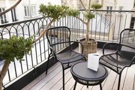 Maison Elle Paris - 12