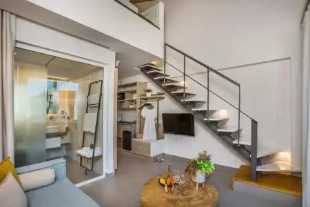 Mirablue Luxury Residences - 421