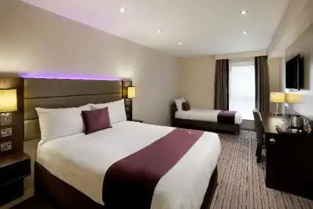 Premier Inn Manchester - Prestwich - 26