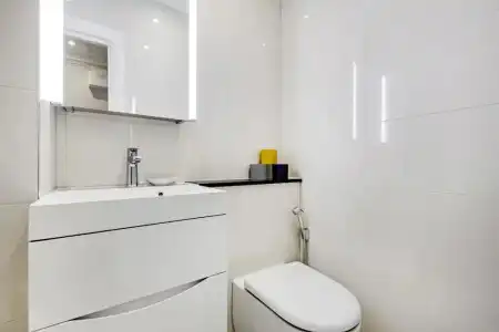Queensgate Court - 238