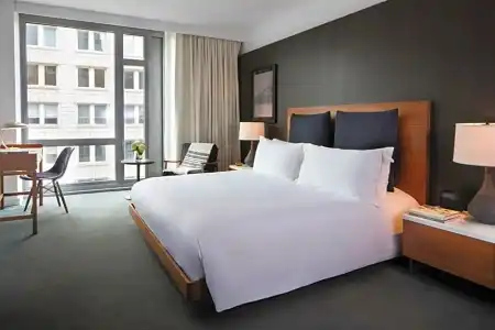 Smyth Tribeca - 60