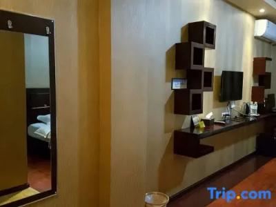 The Golden Ville Boutique & Spa - 100
