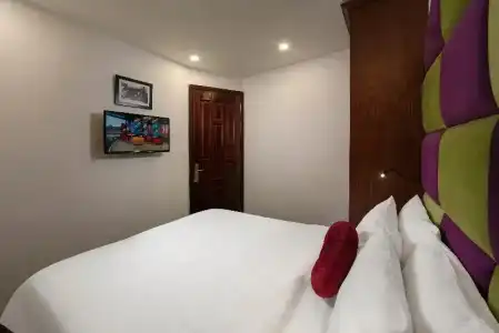 Vision Premier & Spa - 88