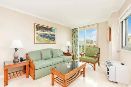 Luana Waikiki & Suites - 148