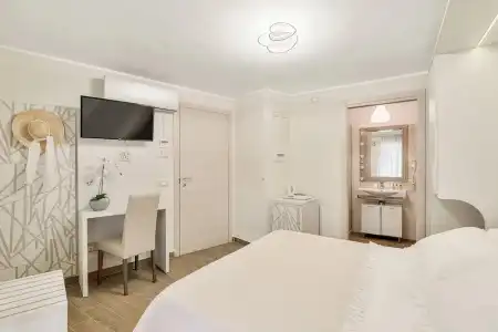 Dreams Guest House - 119