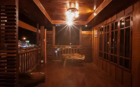 The History Cafe' & Guesthouse - 13