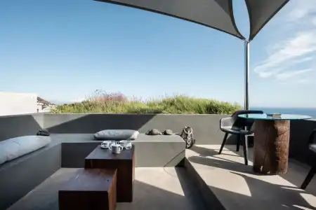 West East Suites - 40