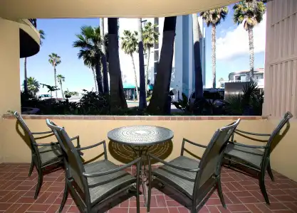 Pacific Terrace - 18