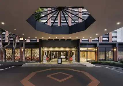 Pullman Auckland & Apartments - 1