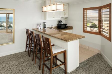 Pacific Terrace - 140