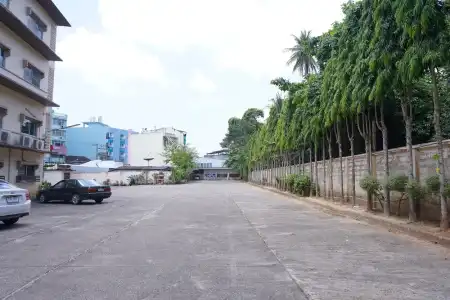 Sri Chumphon - 13