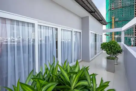 Emerald Central - 127