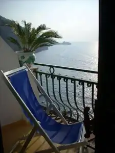 La Perla - 7