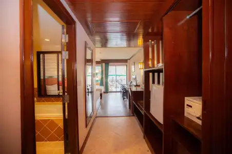 Baumanburi Patong - 11