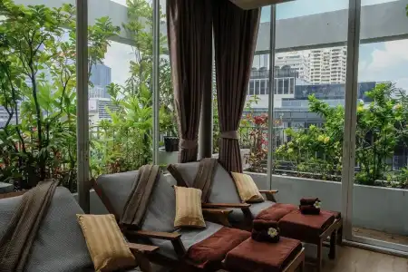 Sabai Sathorn - 26