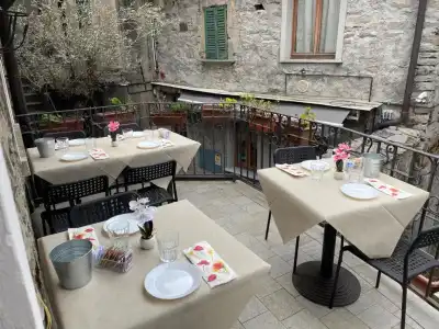 Diffuso Il Portichetto sulla collina a Vezio Perledo - 29