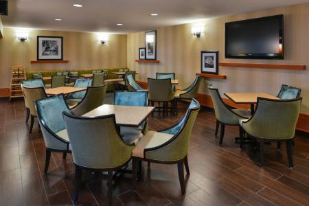 Hampton Inn & Suites By Hilton Calgary- University Northwest - 38