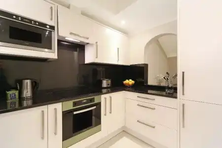 Queensgate Court - 70