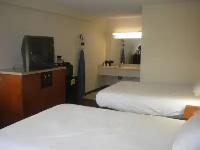 Dunes Inn Michigan City - 8