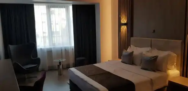 Unique Boutique - 97
