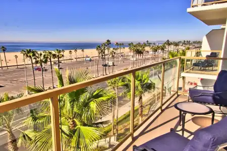 The Waterfront Beach Resort, A Hilton - 117