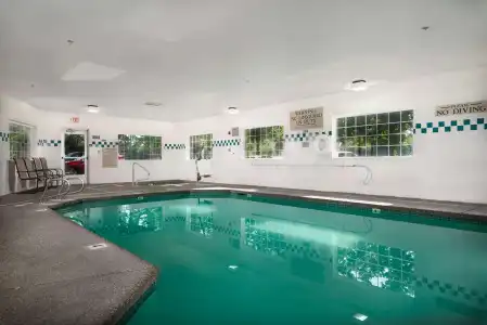 Country Inn & Suites by Radisson, Portland International Airport, OR - 12