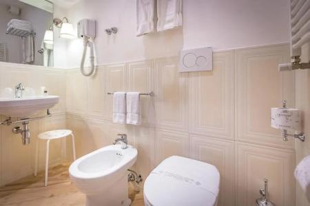 Ungherese Small Luxury - 87