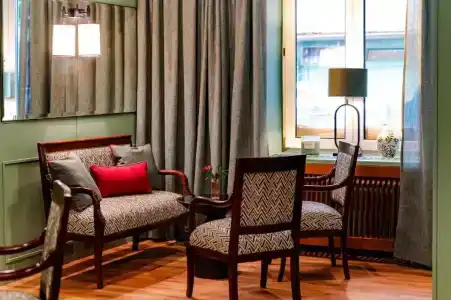 Newly Renovated Boutique Vier Jahreszeiten in the Heart of - 12
