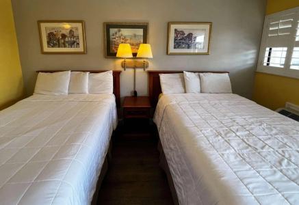 Van Ness Inn - 21