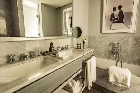 The Singular Santiago - 10