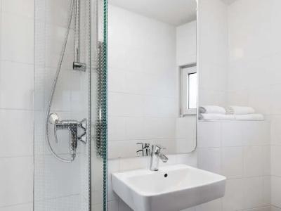 B&B Düsseldorf-Hbf - 66
