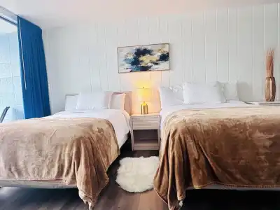 Foghorn Harbor Inn - 47