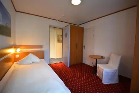 HOP Apartments & Suites - 41